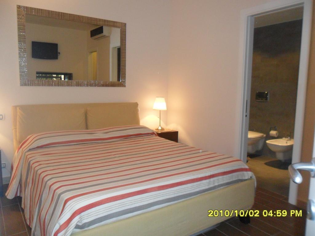 B&B La Uascezze Барі Номер фото